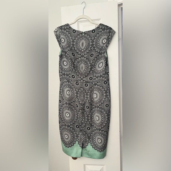 Limited dress - Picture 4 of 4